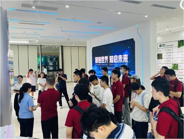 清华、北大暑期思政实践团学子走进常州市知识产权公共服务平台